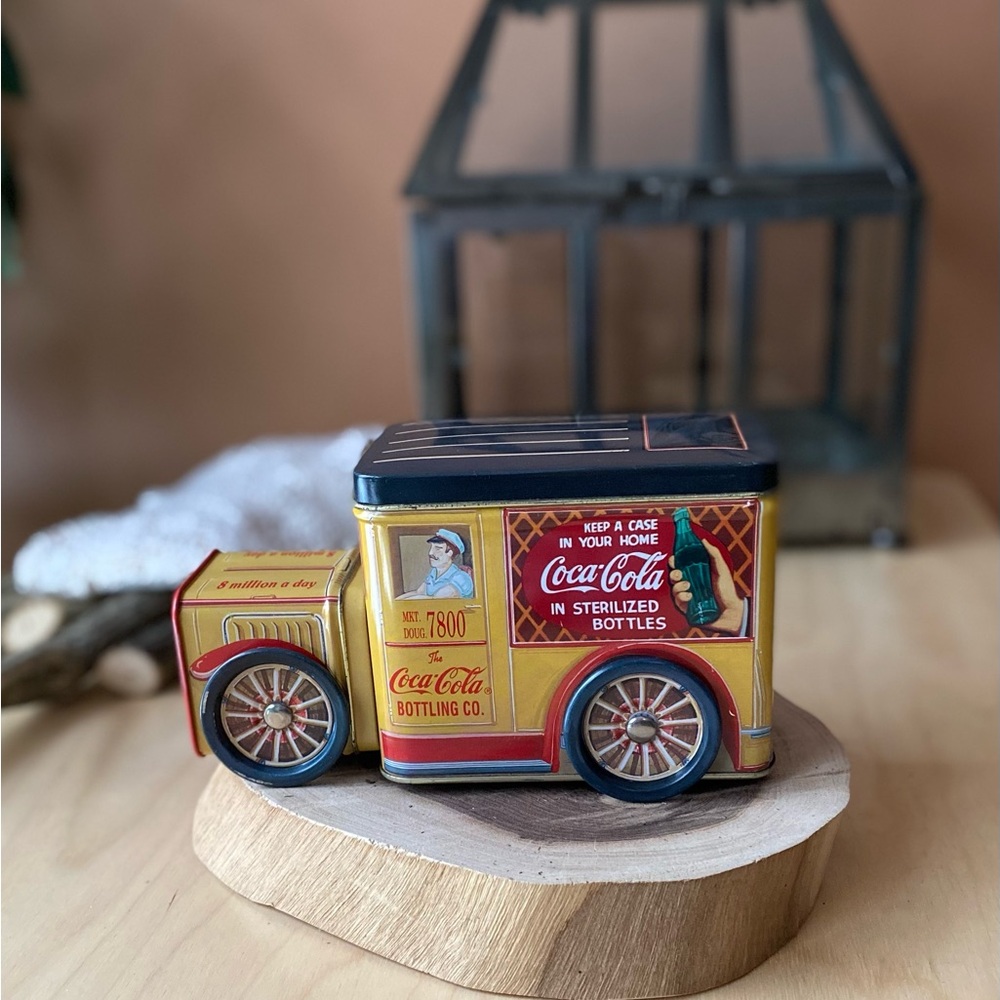 Coca-Cola Classic Vintage Tin Delivery Truck